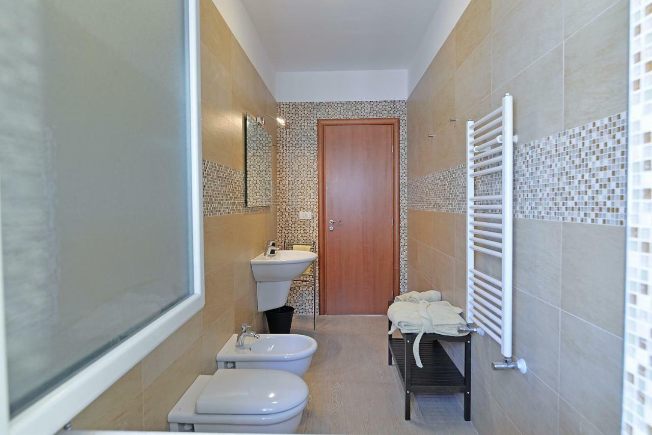 Casa Roberta Bed & Breakfast โมโนโปลี ภายนอก รูปภาพ