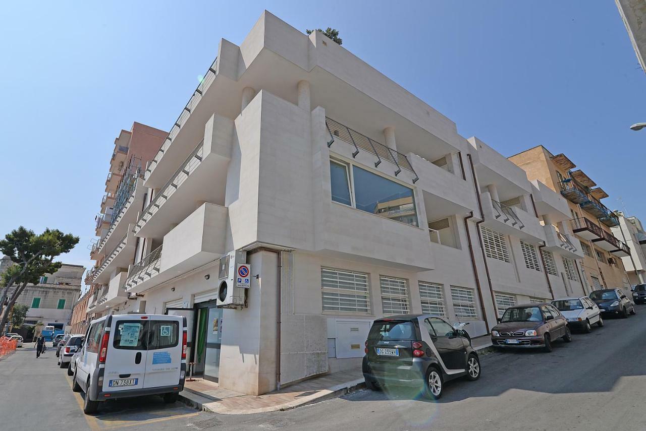Casa Roberta Bed & Breakfast โมโนโปลี ภายนอก รูปภาพ