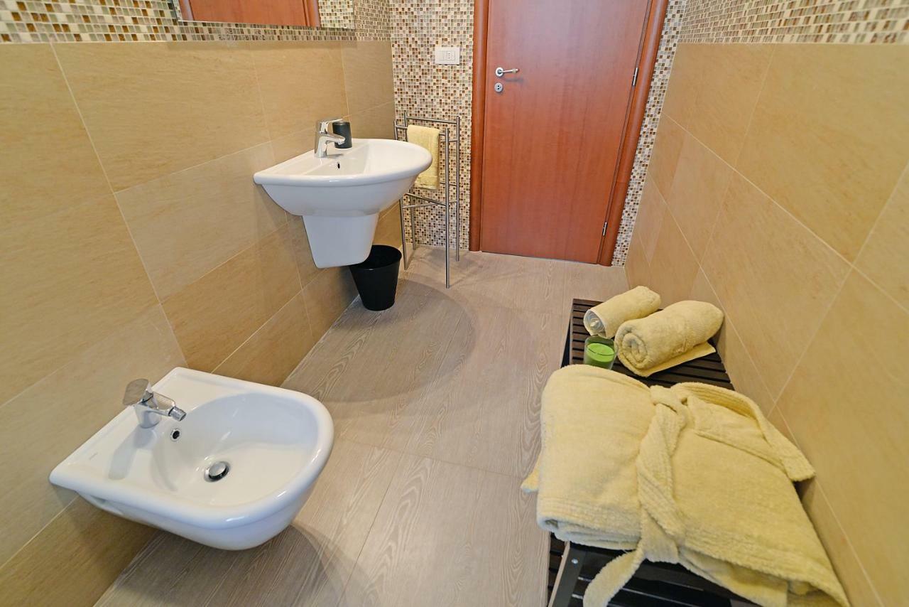Casa Roberta Bed & Breakfast โมโนโปลี ภายนอก รูปภาพ