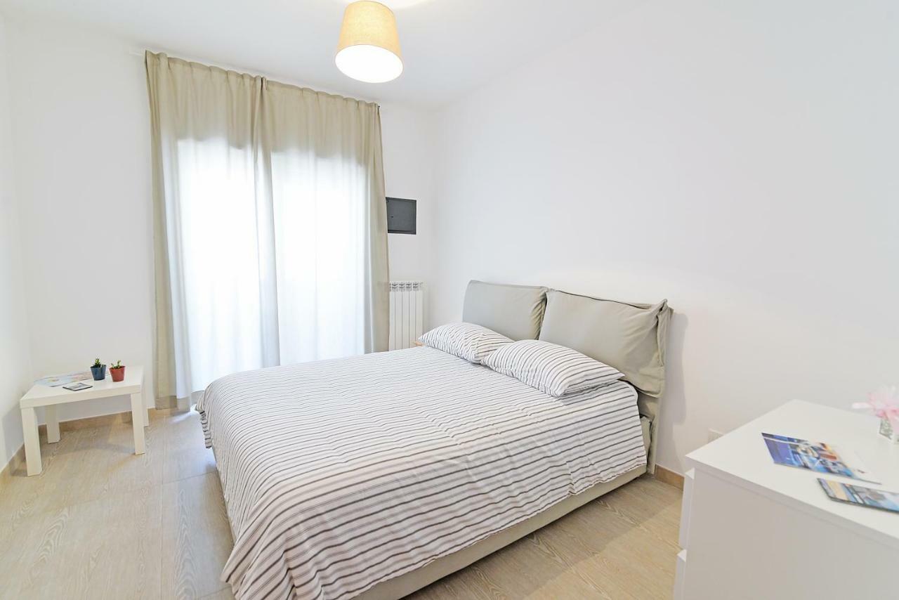 Casa Roberta Bed & Breakfast โมโนโปลี ภายนอก รูปภาพ