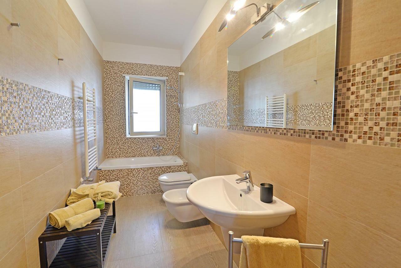 Casa Roberta Bed & Breakfast โมโนโปลี ภายนอก รูปภาพ