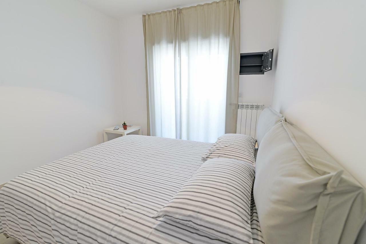 Casa Roberta Bed & Breakfast โมโนโปลี ภายนอก รูปภาพ