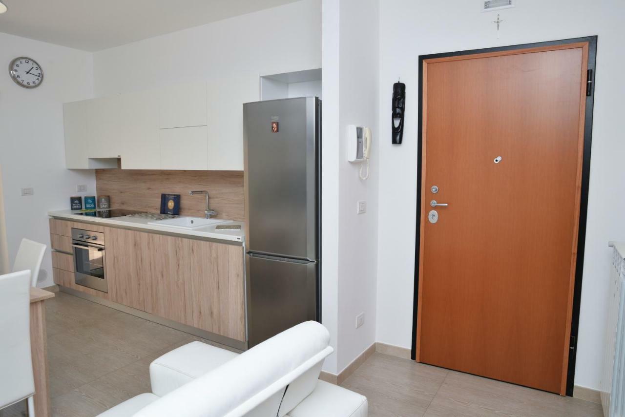 Casa Roberta Bed & Breakfast โมโนโปลี ภายนอก รูปภาพ